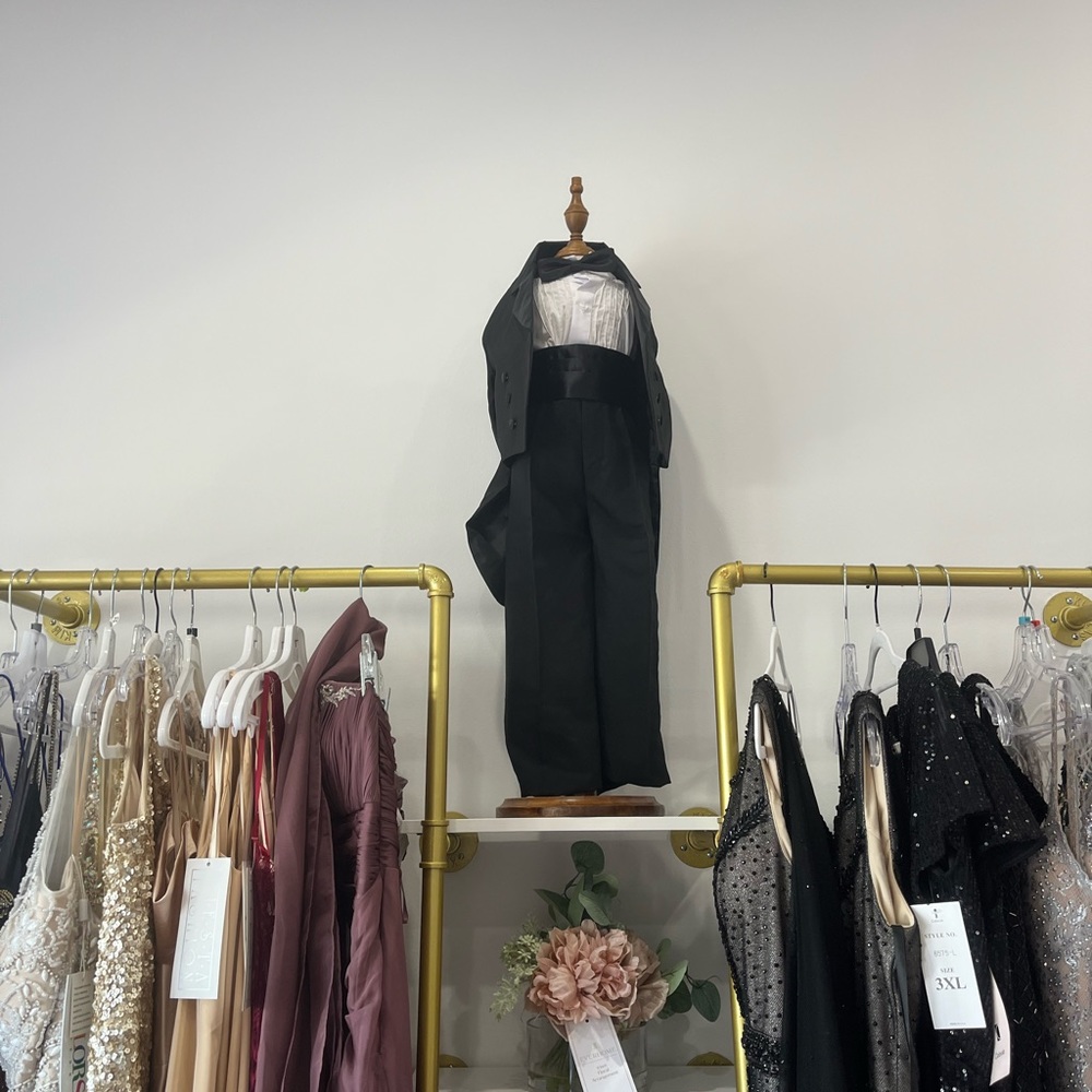 Boys tuxedo - size 6